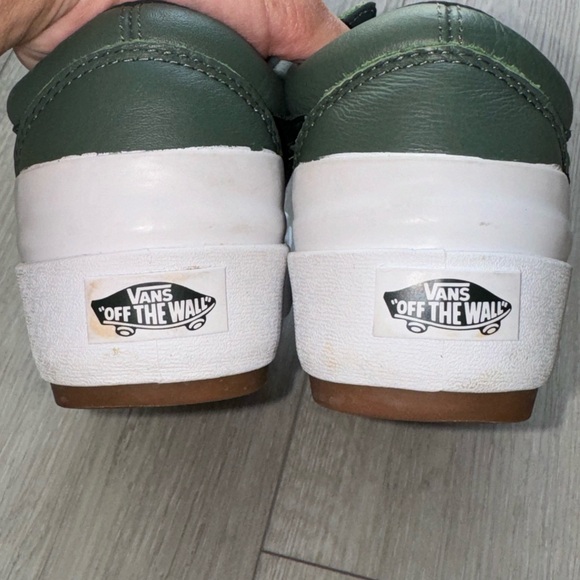 SOLD* Vans Old Skool Stacked TumbledLeather Sneakers 7 Thyme/True White Platform - Picture 7 of 9